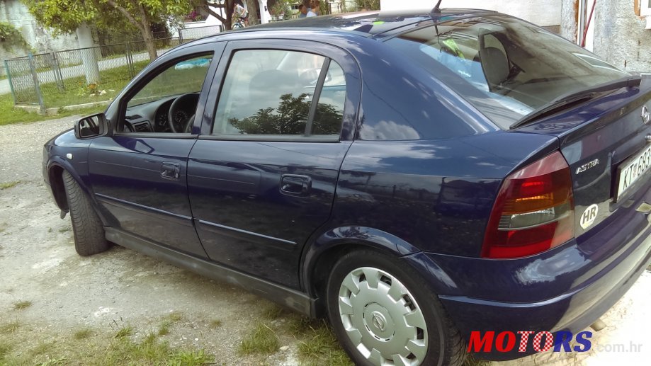 2003' Opel Astra photo #2