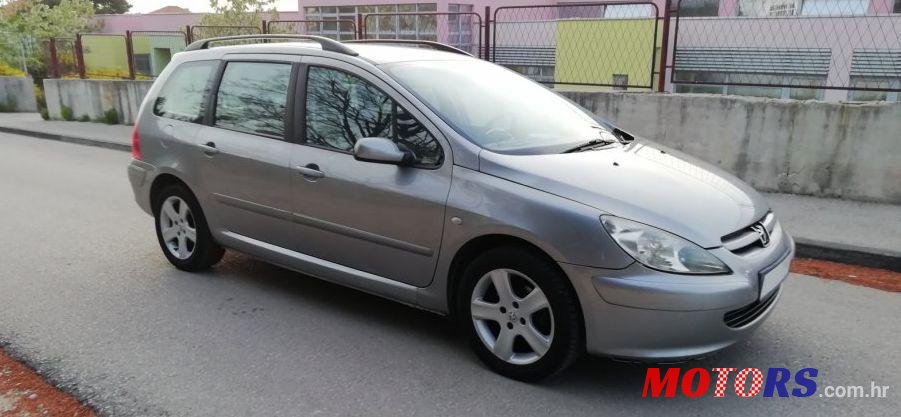 2003' Peugeot 307 Sw photo #2