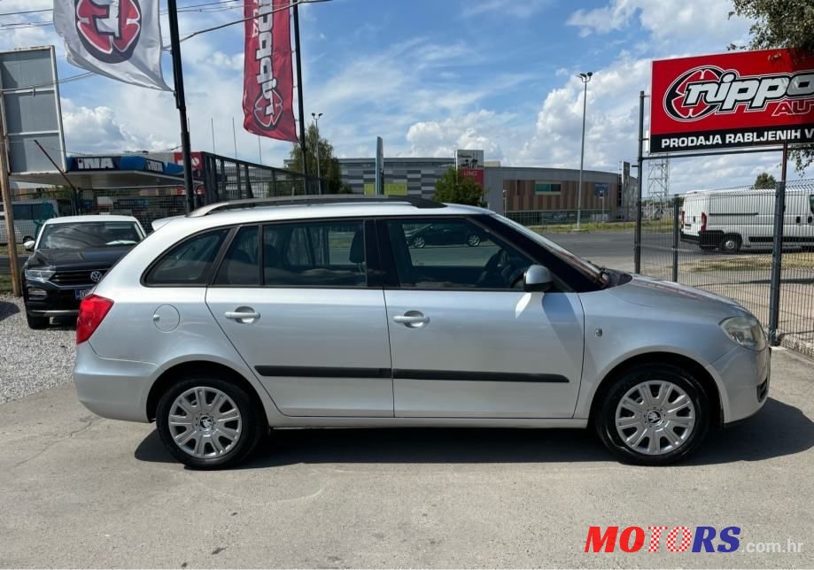 2008' Skoda Fabia Combi photo #6