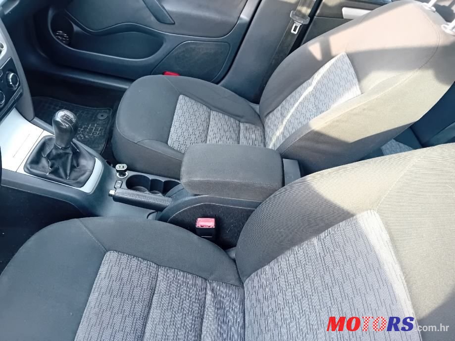 2010' Skoda Octavia Combi photo #6