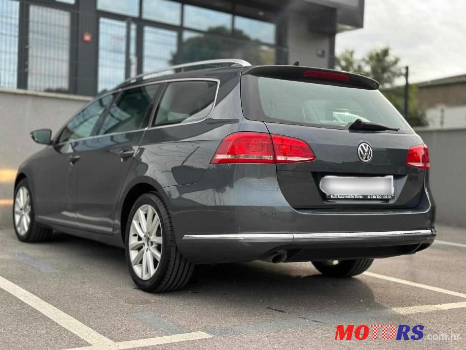 2012' Volkswagen Passat Variant photo #5