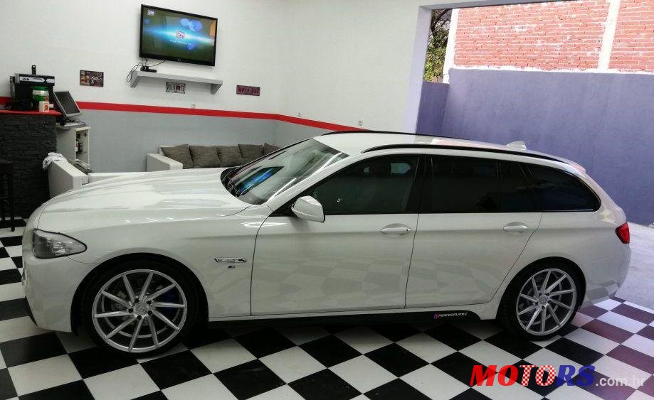 2011' BMW Serija 5 520D photo #1