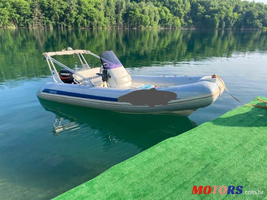 2005' Grand photo #1