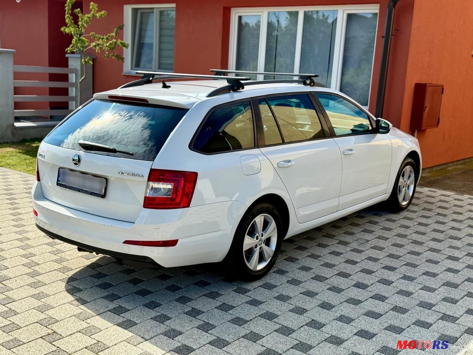 2015' Skoda Octavia Combi photo #5