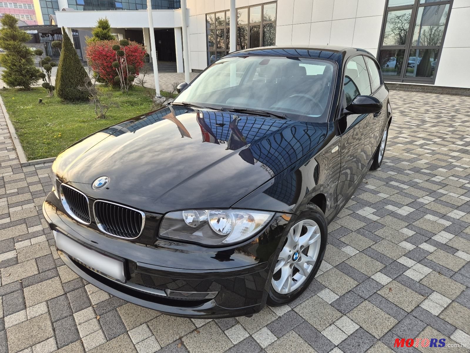 2009' BMW Serija 1 116I photo #1