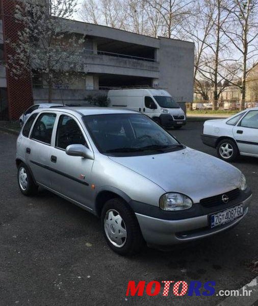 2000' Opel Corsa 1,2 I 16 V photo #2