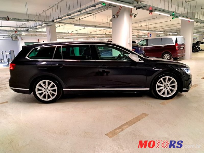 2015' Volkswagen Passat Variant photo #4