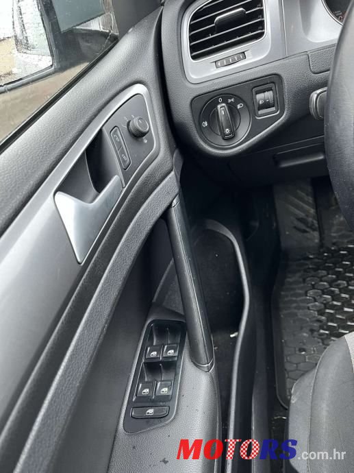 2015' Volkswagen Golf 7 Variant photo #4