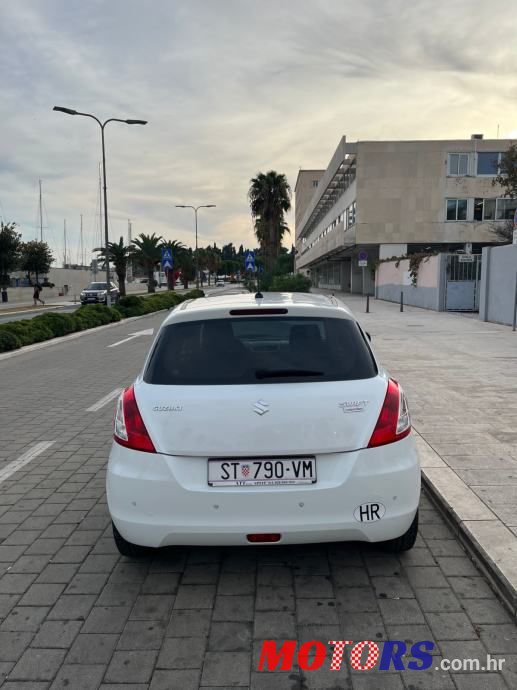 2012' Suzuki Swift photo #4