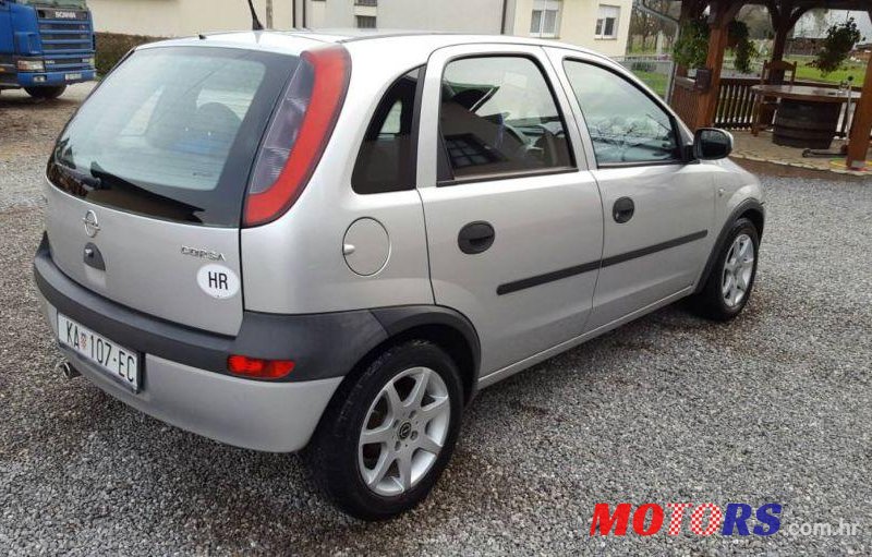 2001' Opel Corsa 1,0 I 12V photo #1