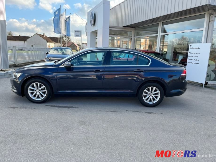 2015' Volkswagen Passat photo #5