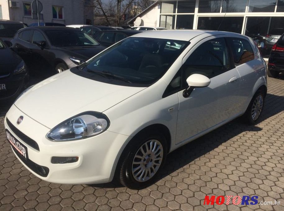 2015' Fiat Punto 1,3 Multijet 16V photo #1