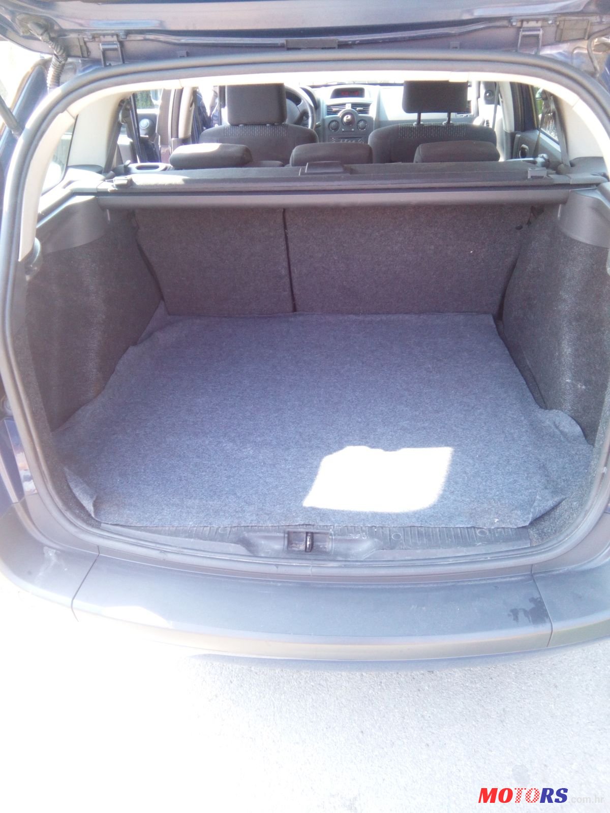 2004' Renault Megane photo #7