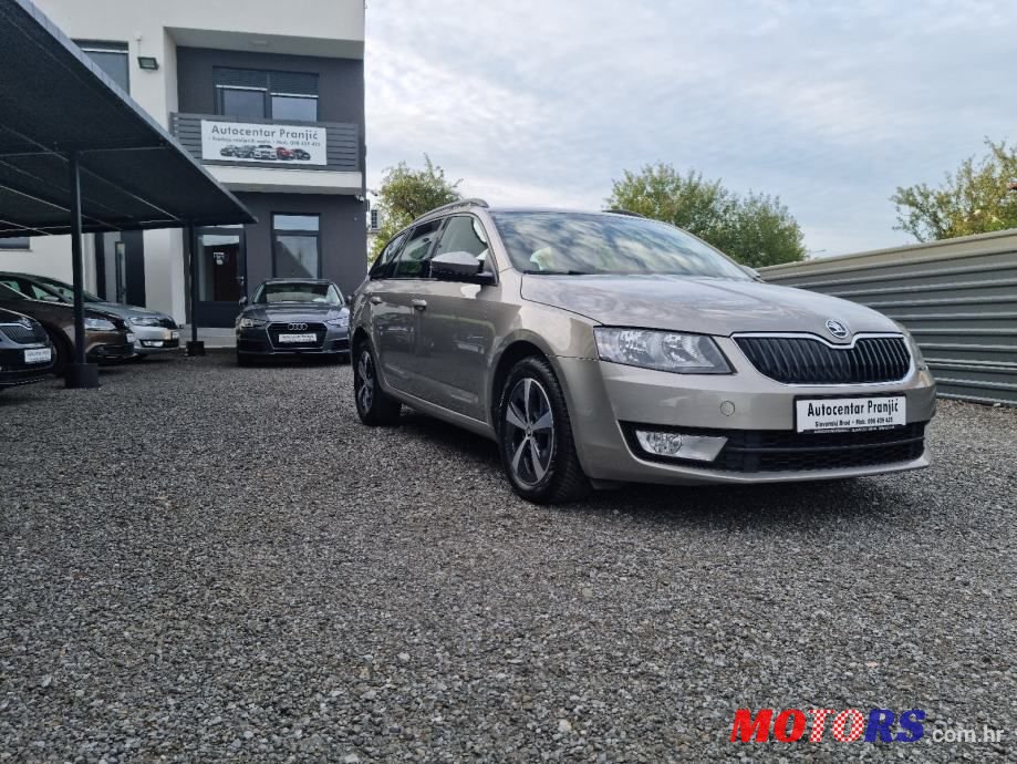 2016' Skoda Octavia Combi photo #2