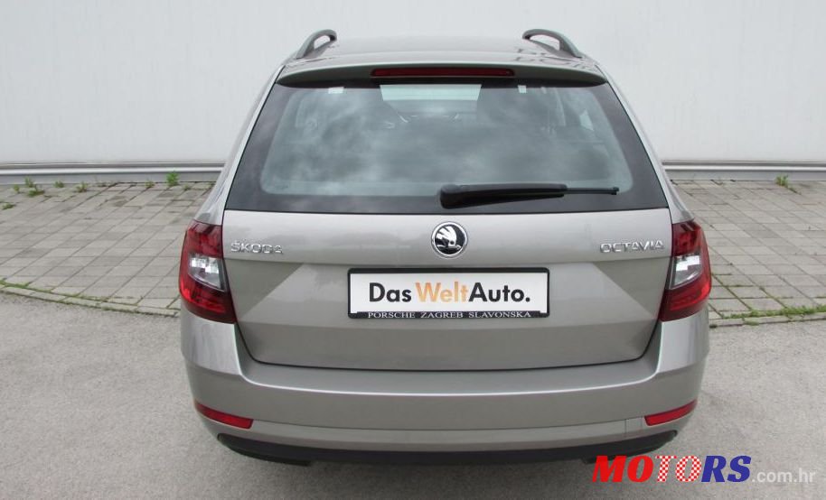 2017' Skoda Octavia Combi photo #3