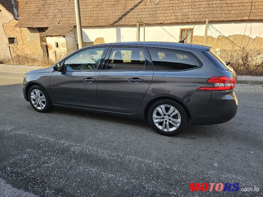 2018' Peugeot 308 Sw photo #6