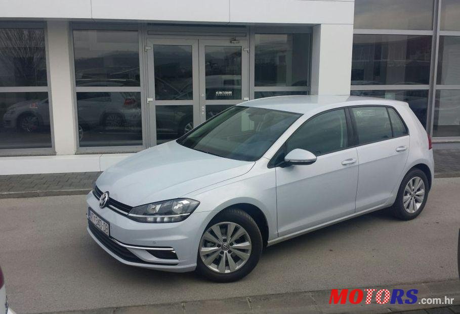 2017' Volkswagen Golf VII Tsi Comfortline photo #1