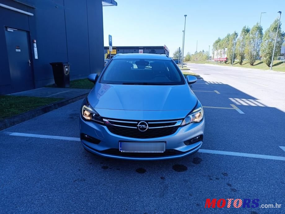 2018' Opel Astra Karavan photo #1