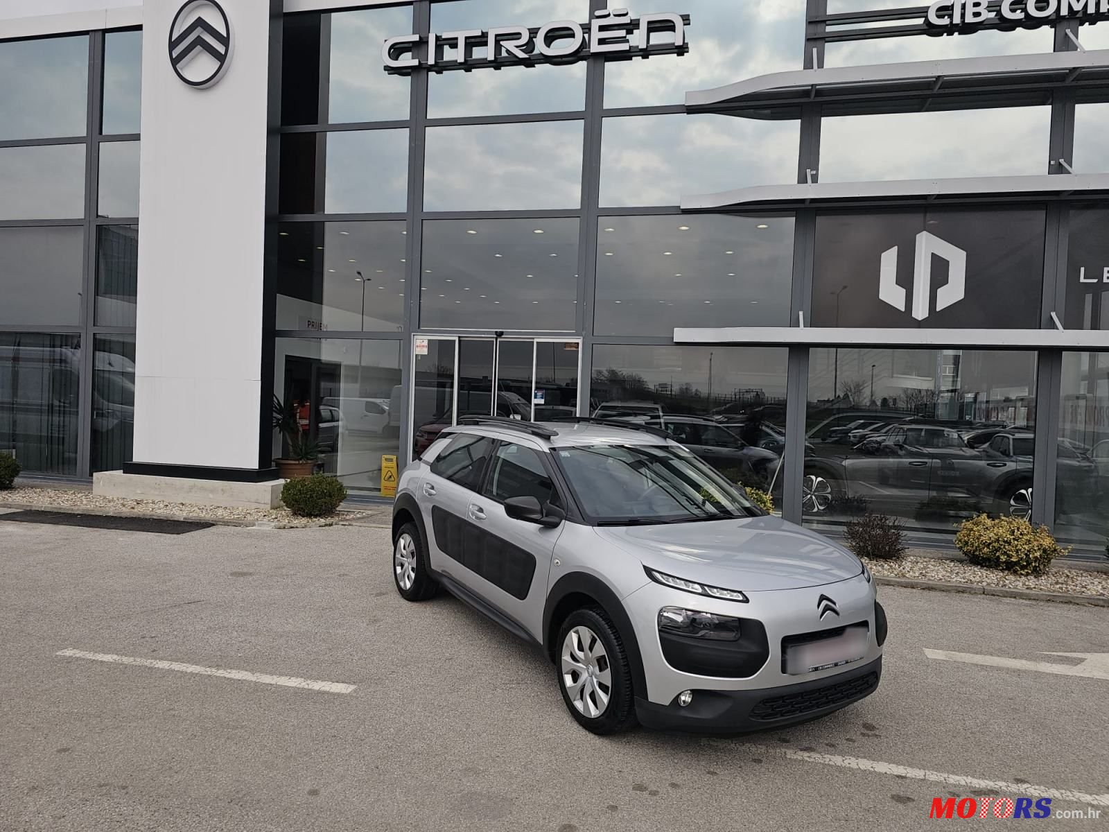 2014' Citroen C4 Cactus 1,6 Bluehdi photo #2