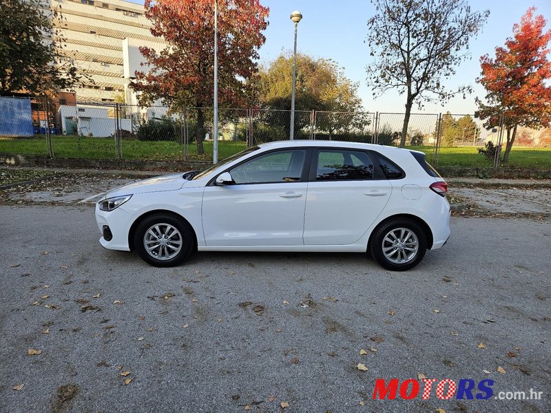 2020' Hyundai i30 1.0 T-Gdi photo #5