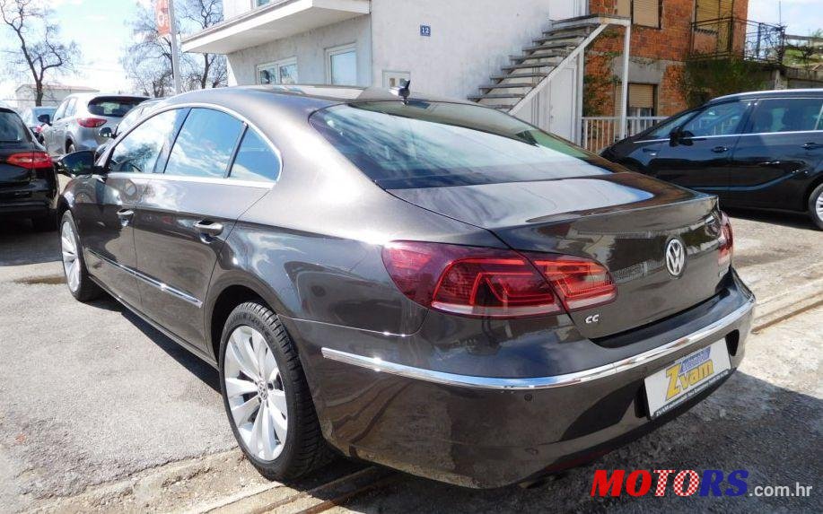 2014' Volkswagen Passat photo #3