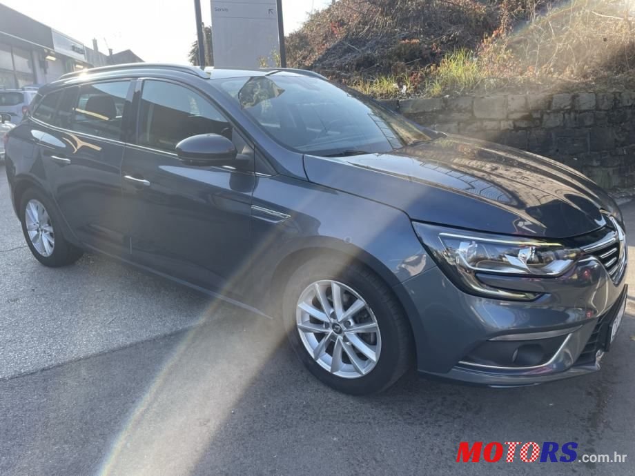 2017' Renault Megane Grandtour photo #3