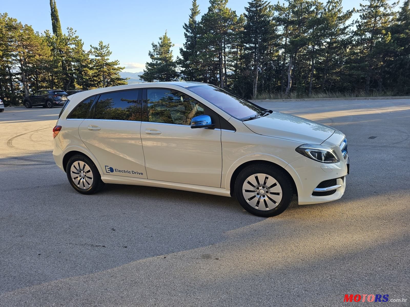 2015' Mercedes-Benz B-Klasa B250E Electric Drive photo #5