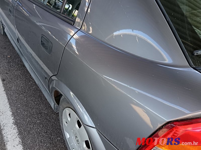 2005' Opel Astra Classic photo #4