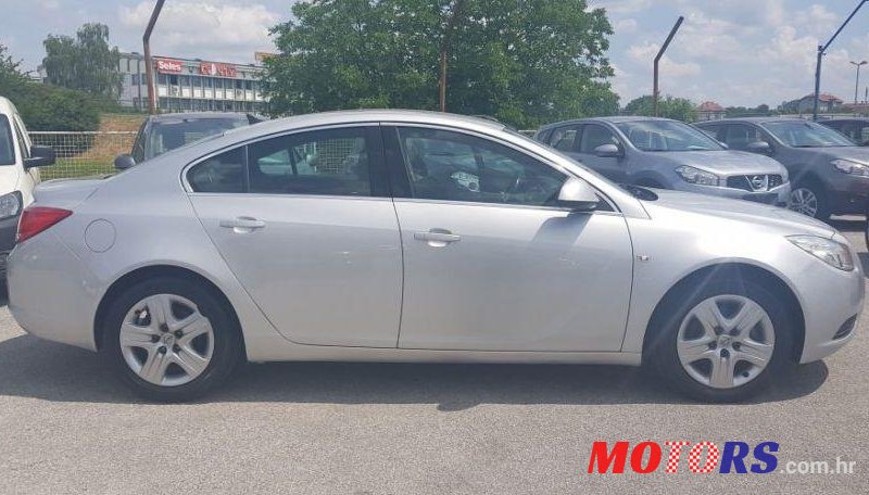 2010' Opel Insignia 2,0 Cdti photo #1