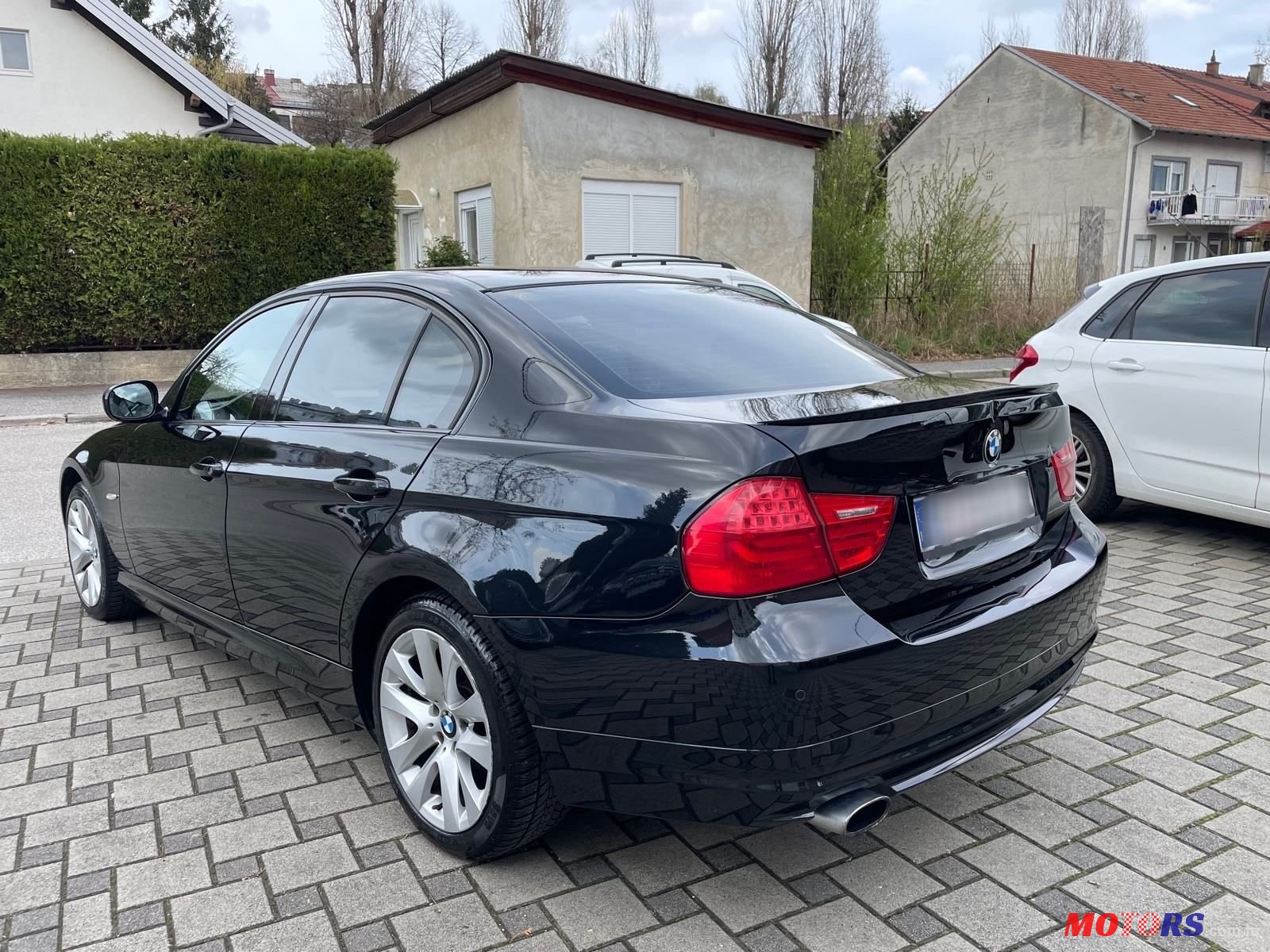 2010' BMW Serija 3 318D photo #4