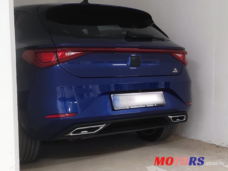 2020' SEAT Leon Hybrid photo #4