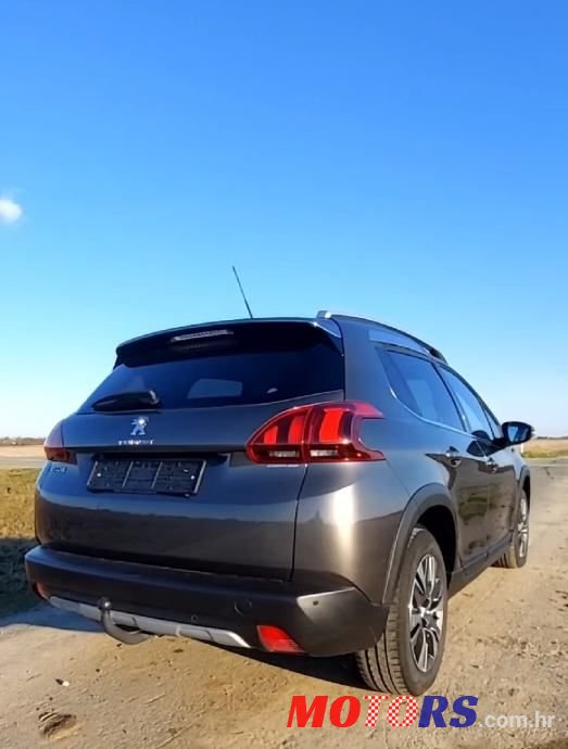 2019' Peugeot 2008 1,5 Bluehdi photo #6