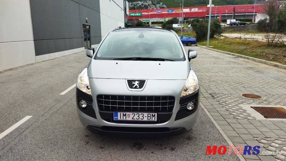 2013' Peugeot 3008 photo #2
