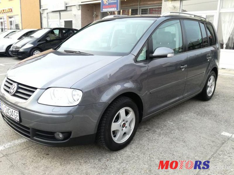 2004' Volkswagen Touran 2,0 Tdi photo #2