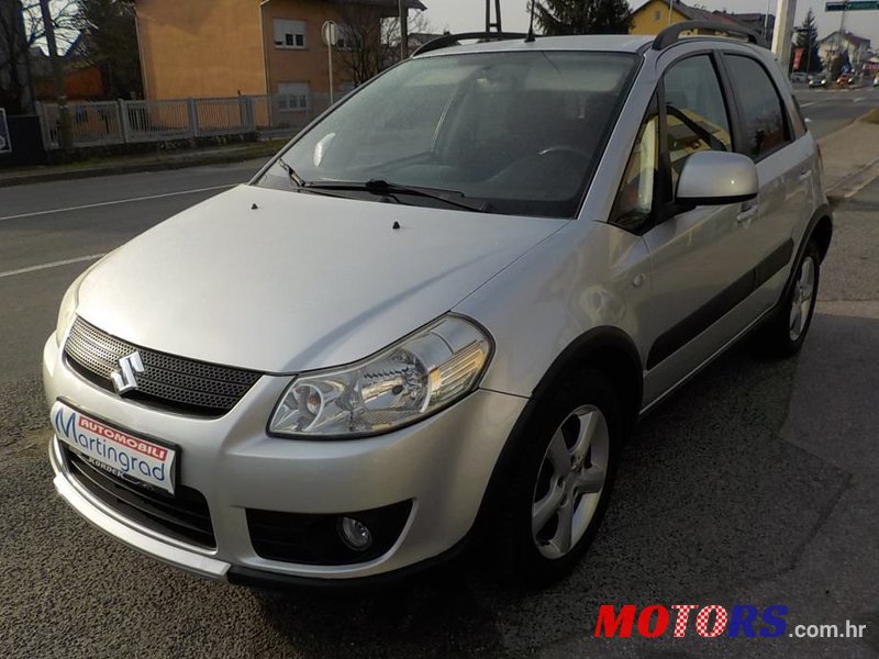 2009' Suzuki SX4 photo #1