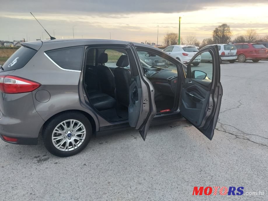 2015' Ford C-MAX Titanium photo #5