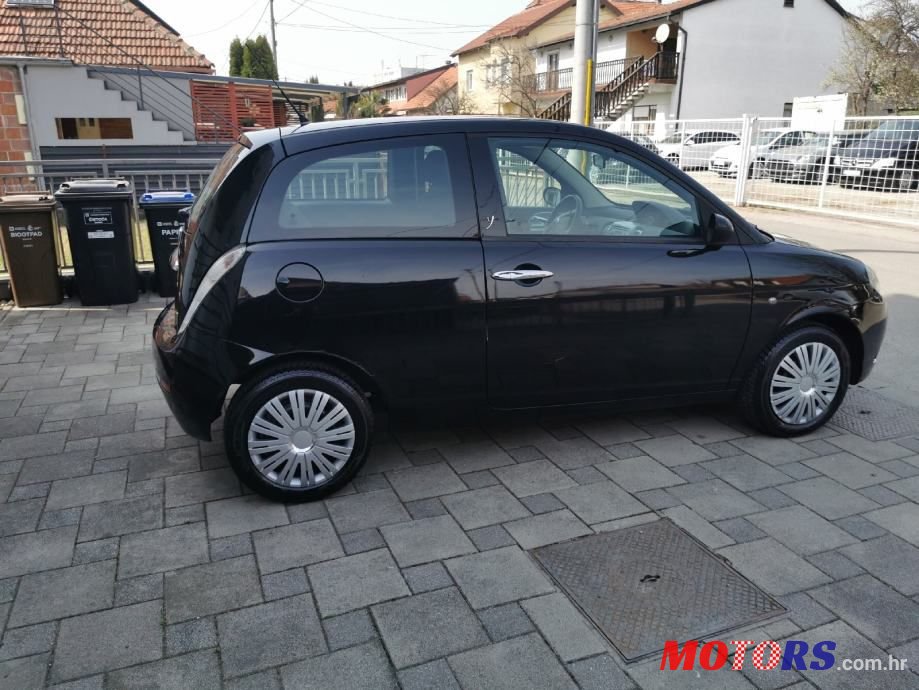 2008' Lancia Y 1,2 photo #3