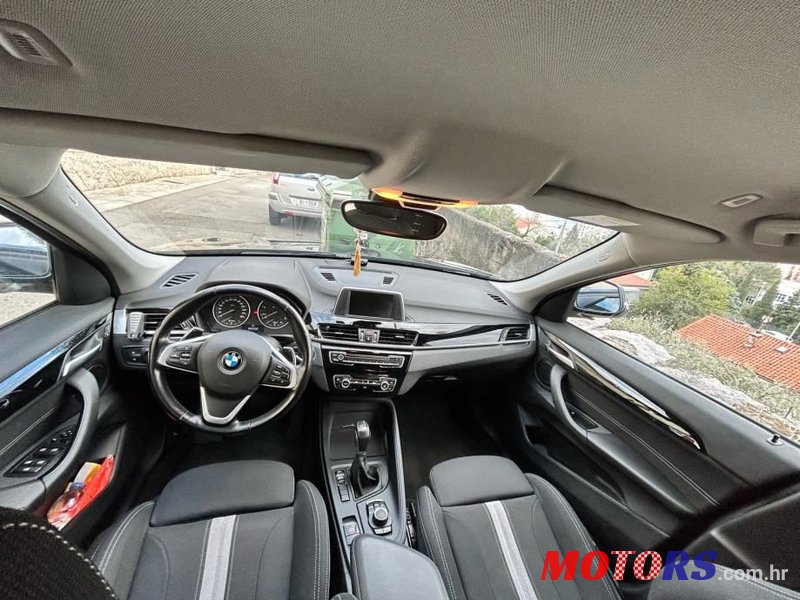 2017' BMW X1 Sdrive18D photo #3