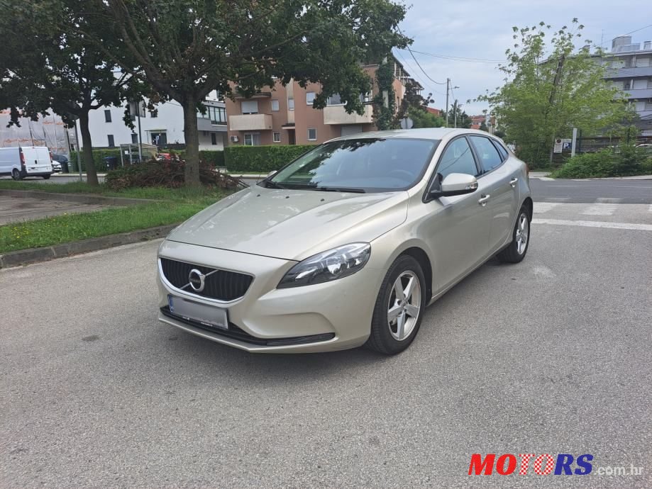 2017' Volvo V40 V40 D2 photo #2