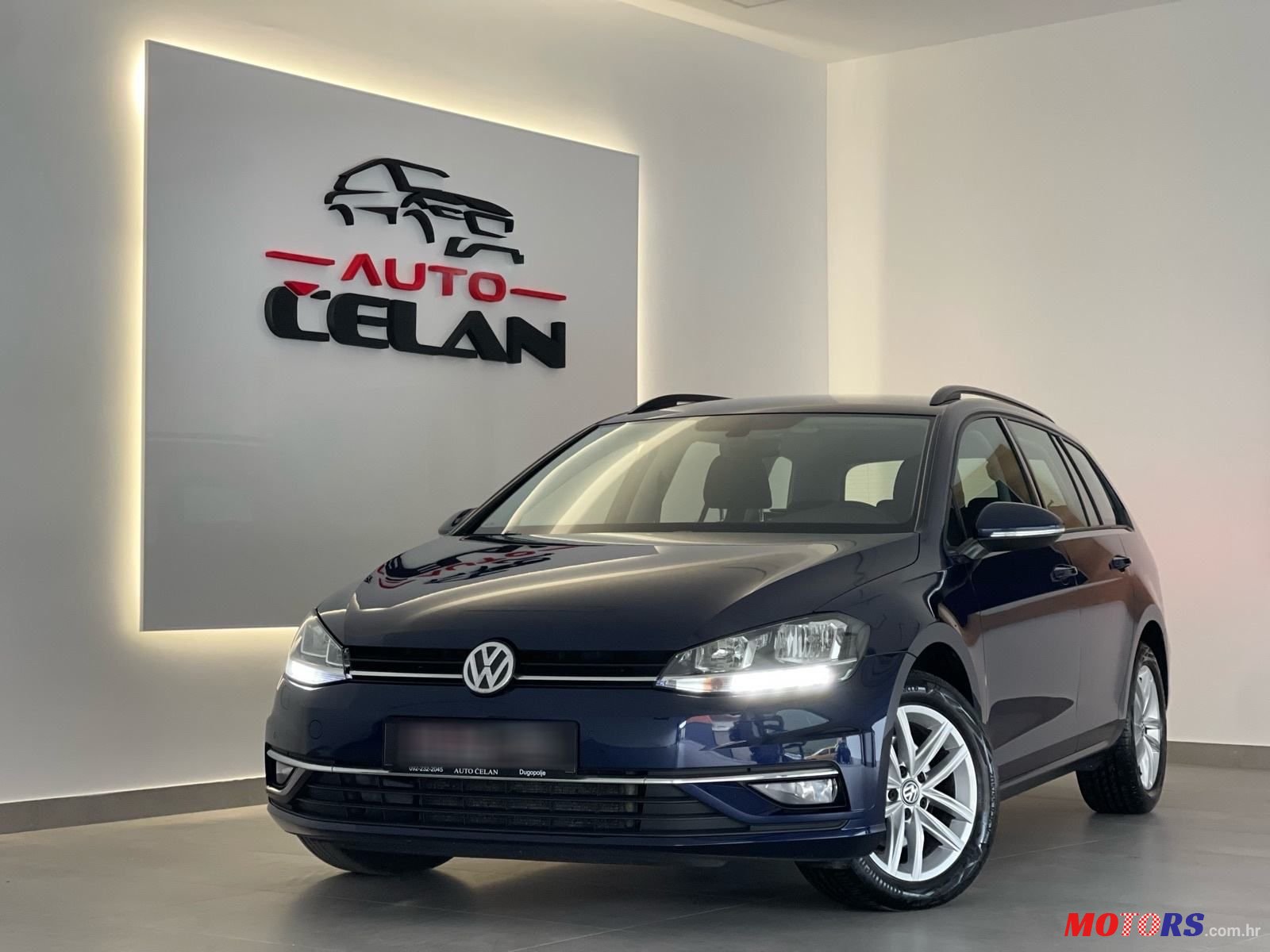 2018' Volkswagen Golf VII Variant photo #2