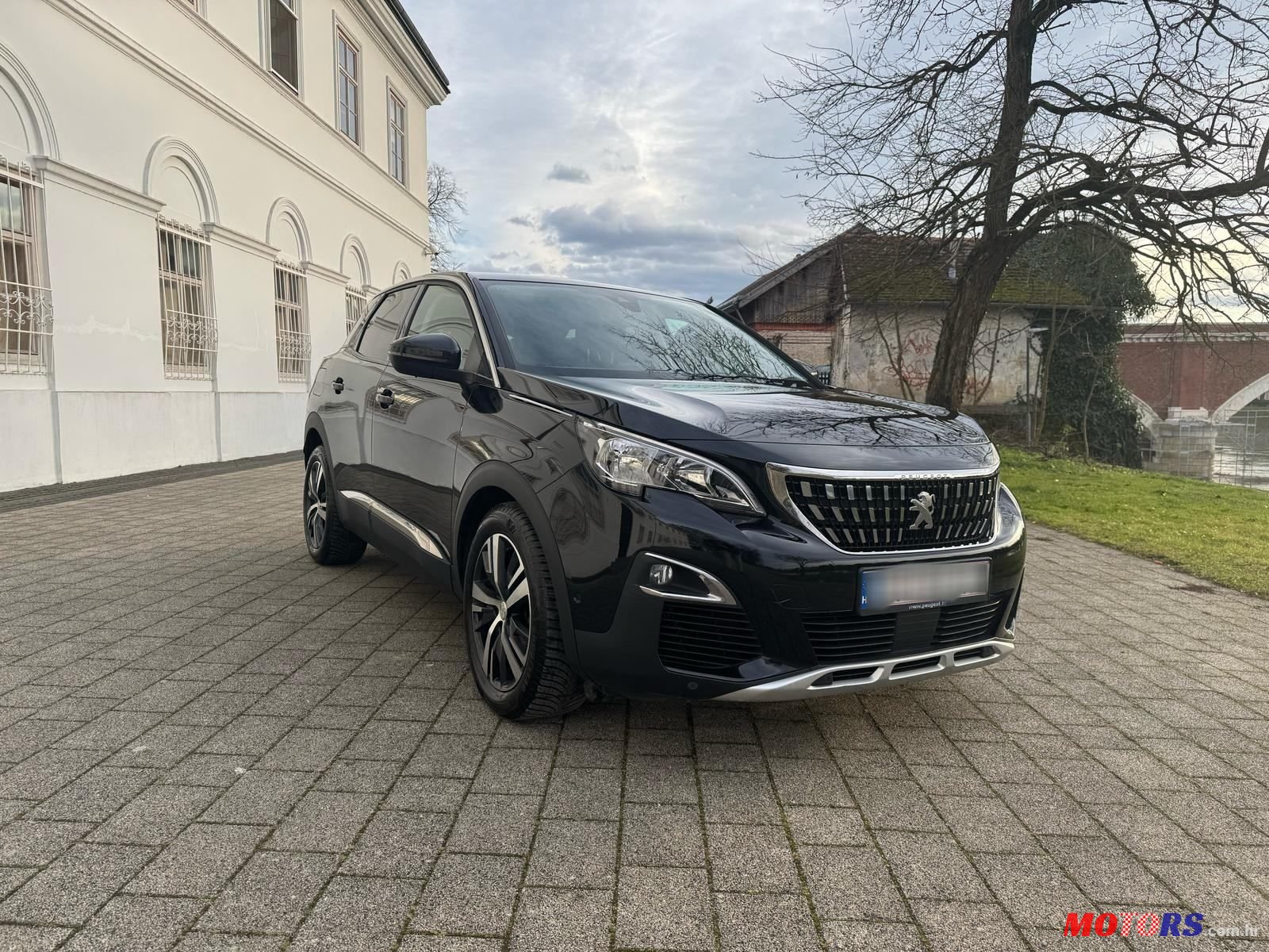 2017' Peugeot 3008 1,6 Bluehdi photo #3