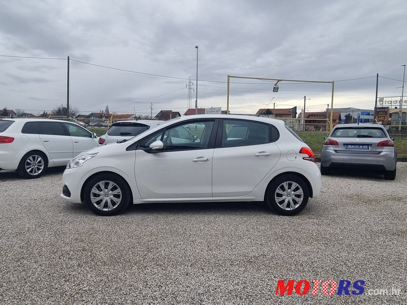 2017' Peugeot 208 1,6 Bluehdi photo #6