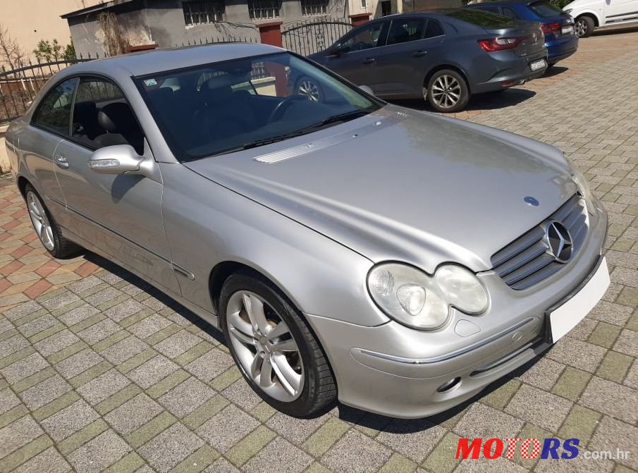 2005' Mercedes-Benz Clk Coupe 270 Cdi photo #1