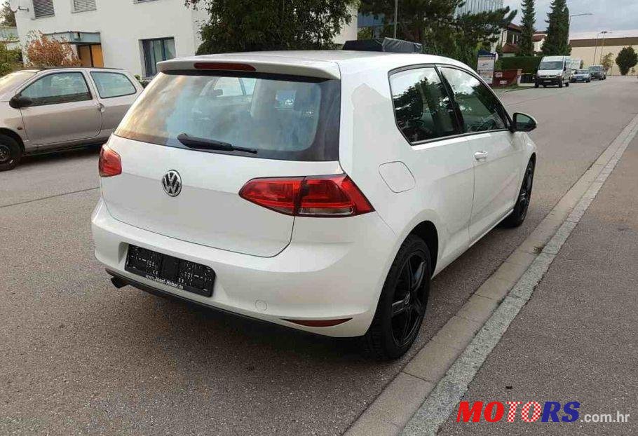 2013' Volkswagen Golf VII 1,6 Tdi Bmt photo #1