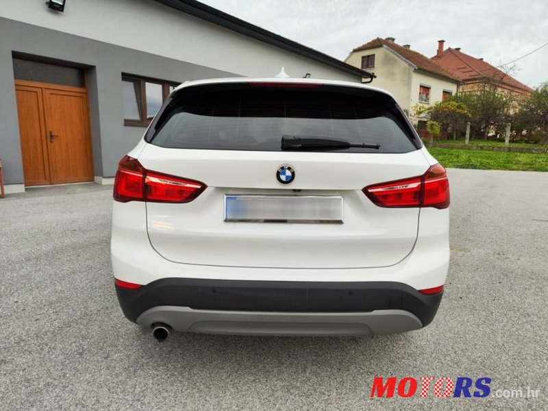 2017' BMW X1 18D photo #3