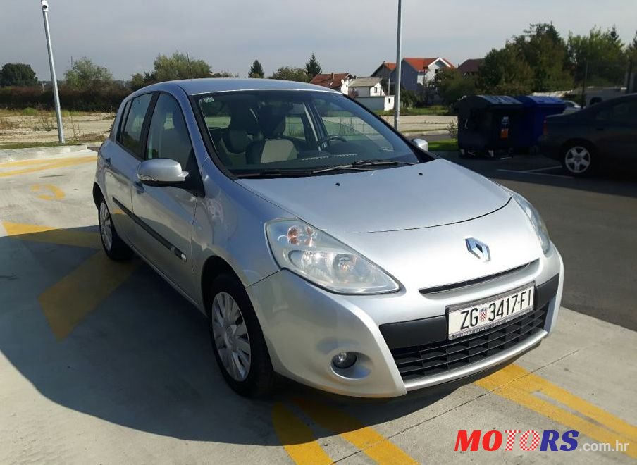 2011' Renault Clio 1,5 Dci photo #1