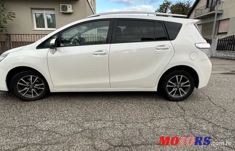 2013' Toyota Verso 2,0 D-4D photo #3