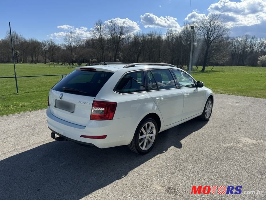 2015' Skoda Octavia Combi photo #3
