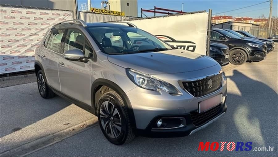 2018' Peugeot 2008 1,2 photo #3
