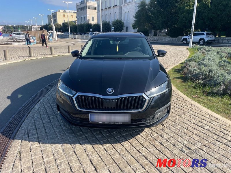 2020' Skoda Octavia Combi photo #2